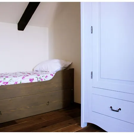 Kate - Three Bedroom וילה